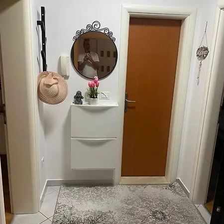 Apartment Sim1